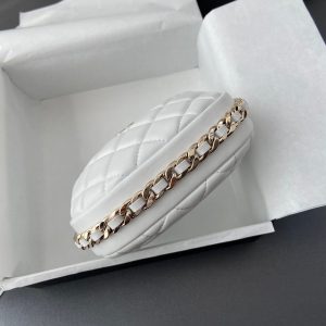 CC Pouch Bag 16cm White Lambskin GHW 229975