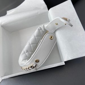 CC Pouch Bag 16cm White Lambskin GHW 229975