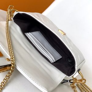 20230314_i1678773384_9422_5_jpg_53d9e5c2-ec37-4239-aeba-4a3902311922 Mini Baguette Bag 20 With FF Motif White Leather Ghw