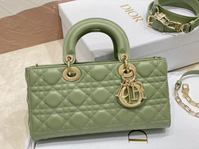 20230316_i1678953841_2197_1_jpg medium lady d-joy 26 green lambskin