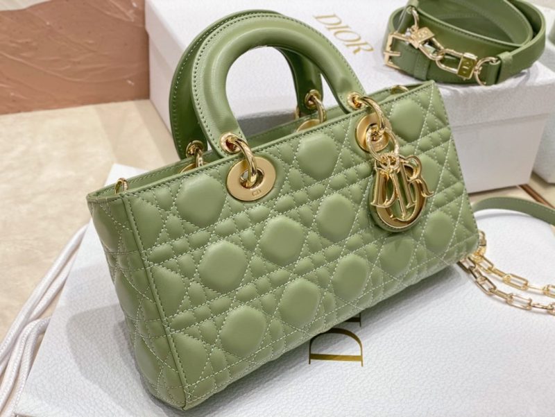 20230316_i1678953841_2219_2_jpg medium lady d-joy 26 green lambskin