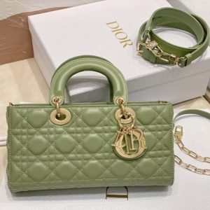 20230316_i1678953841_2947_0_jpg medium lady d-joy 26 green lambskin