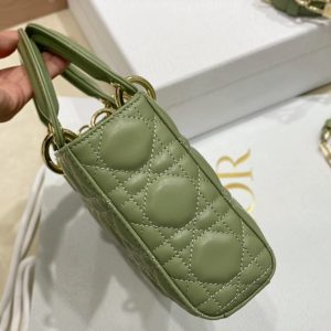 20230316_i1678953841_9184_4_jpg medium lady d-joy 26 green lambskin