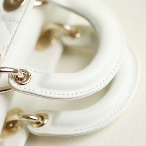 20230323_i1679540593_3346_7_jpg LADY D-JOY MICRO 16 IN WHITE LAMBSKIN