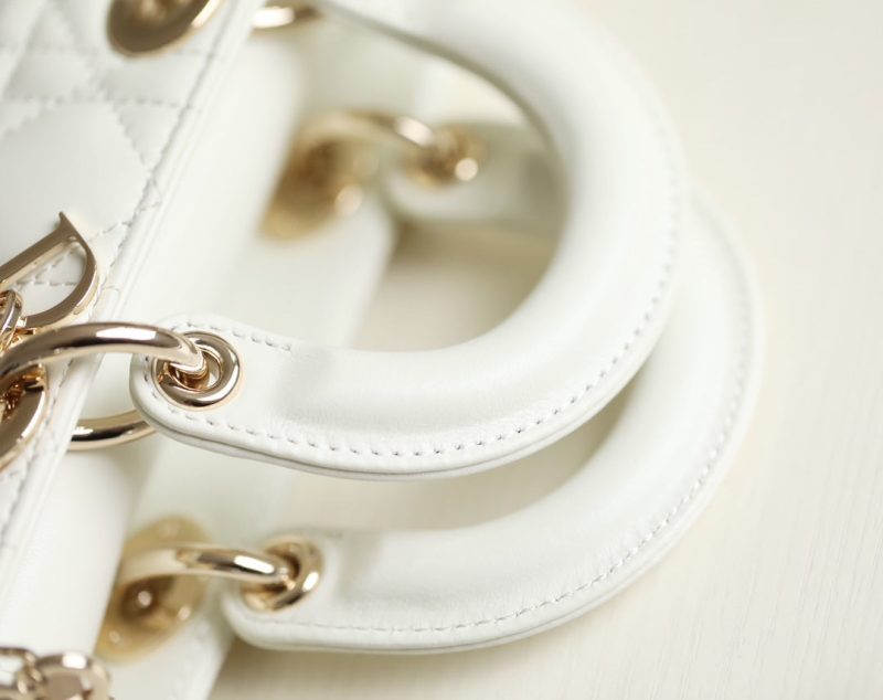 20230323_i1679540593_3346_7_jpg LADY D-JOY MICRO 16 IN WHITE LAMBSKIN