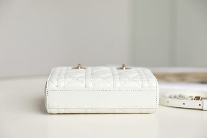 20230323_i1679540593_6462_5_jpg LADY D-JOY MICRO 16 IN WHITE LAMBSKIN