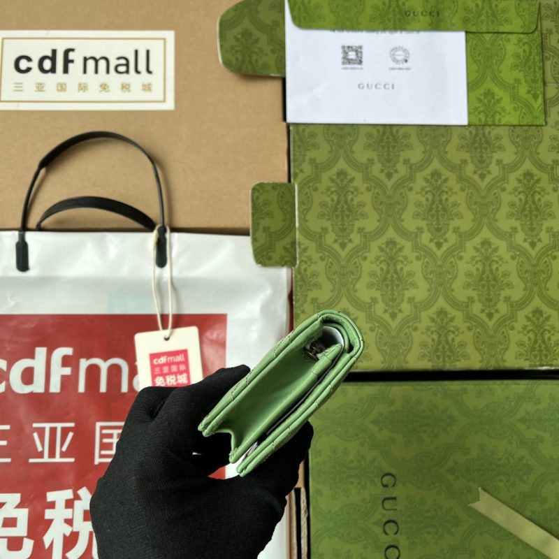 20230323_i1679560255_3213_3_jpg MARMONT QUILTED WALLET 11 IN LIGHT GREEN LAMBSKIN