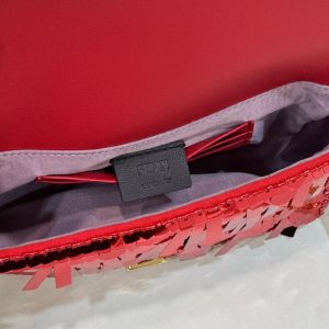 BAGUETTE MINI 19 IN RED SEQUINS GOLD HARDWARE