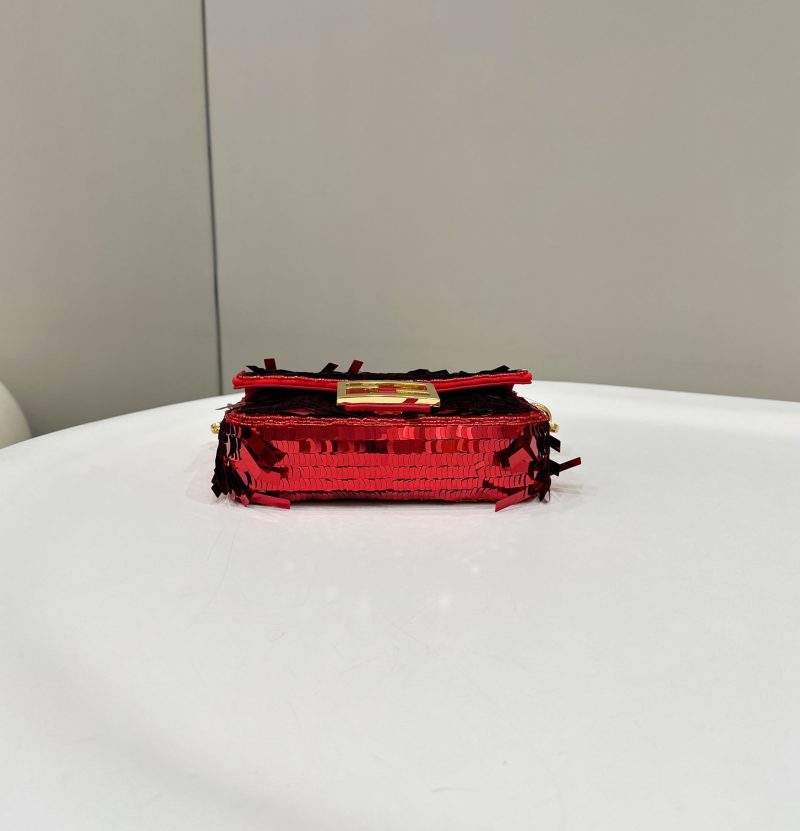 BAGUETTE MINI 19 IN RED SEQUINS GOLD HARDWARE