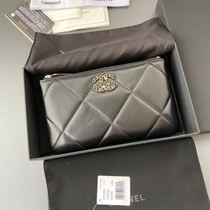 CC 19 Pouch 20cm Black Calfskin