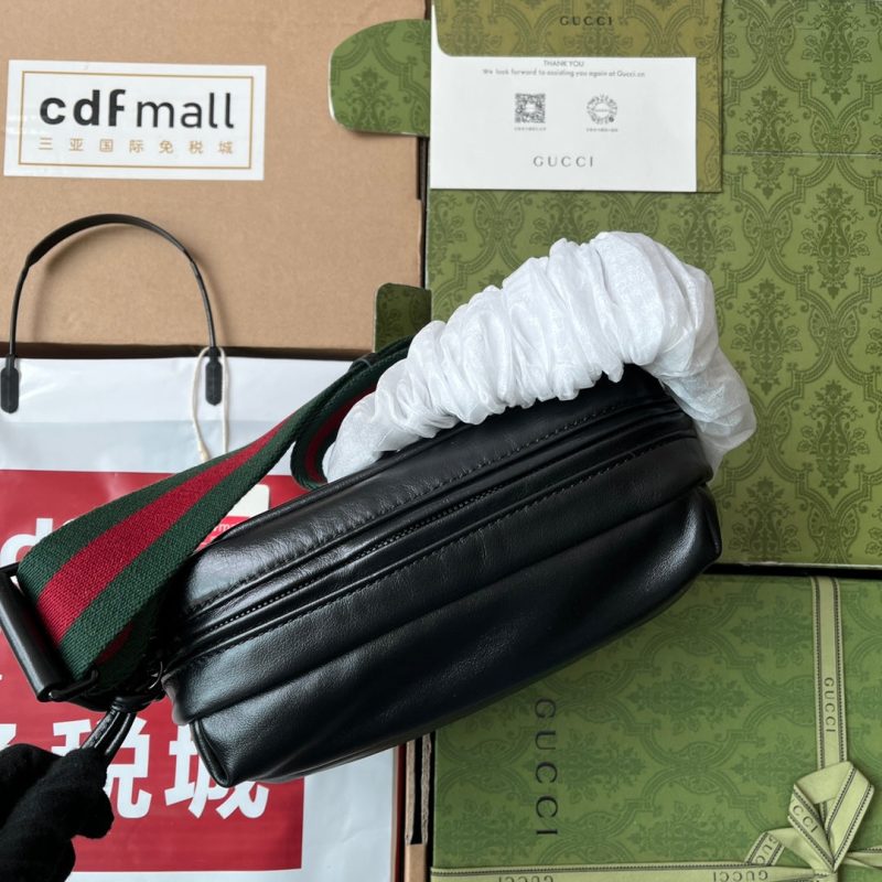 20230412_i1681312729_4417_2_jpg SHOULDER BAG 23 IN BLACK CALFSKIN