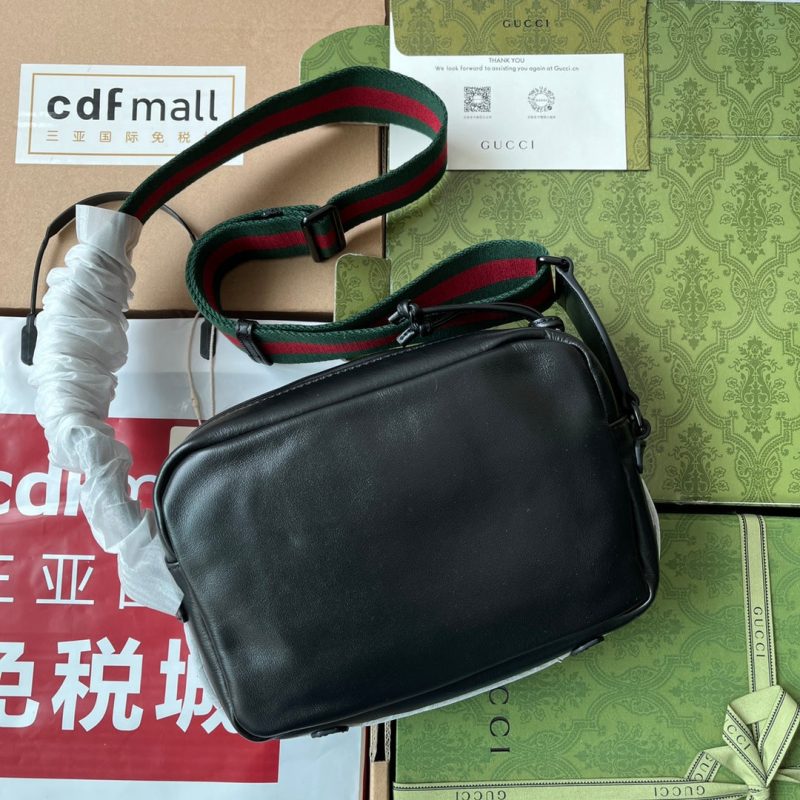 20230412_i1681312729_8416_1_jpg SHOULDER BAG 23 IN BLACK CALFSKIN