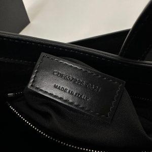 Le 5 a 7 24 Black Lambskin Shw