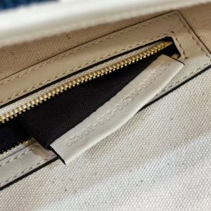 20230413_i1681380354_2796_7_jpg BAGUETTE CANVAS 27 BAG WHITE STRAP WITH MULTICOLOUR EMBROIDERY GOLD HARDWARE