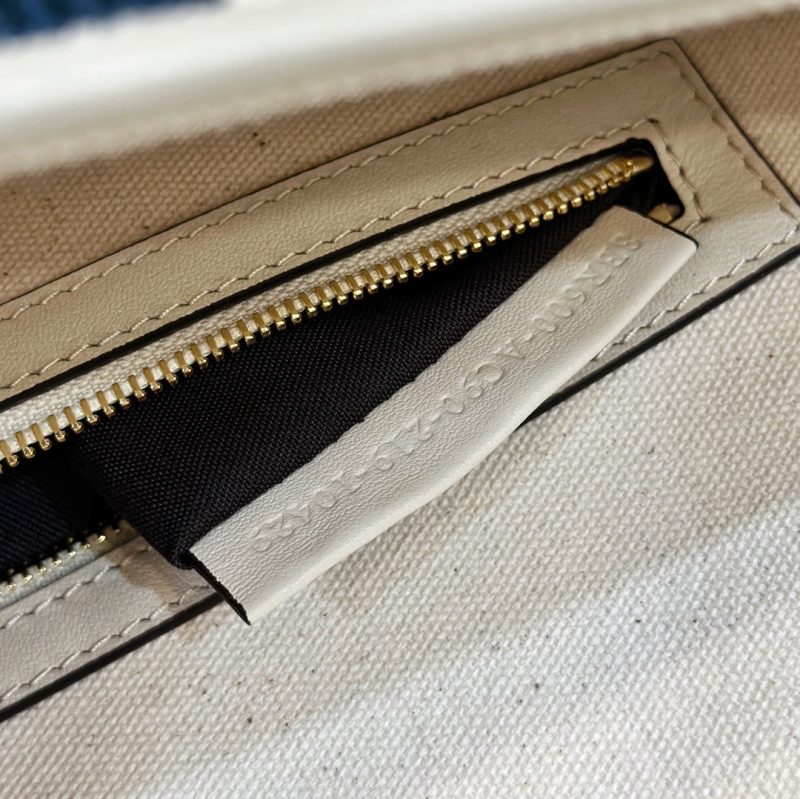 20230413_i1681380354_2796_7_jpg BAGUETTE CANVAS 27 BAG WHITE STRAP WITH MULTICOLOUR EMBROIDERY GOLD HARDWARE