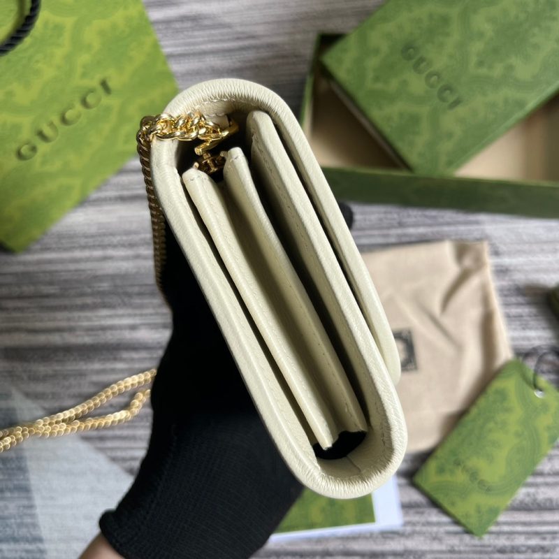 20230420_i1681996212_100_2_jpg BLONDIE INTERLOCK MINI SHOULDER BAG 12 IN WHITE CALFSKIN GOLD CHAIN