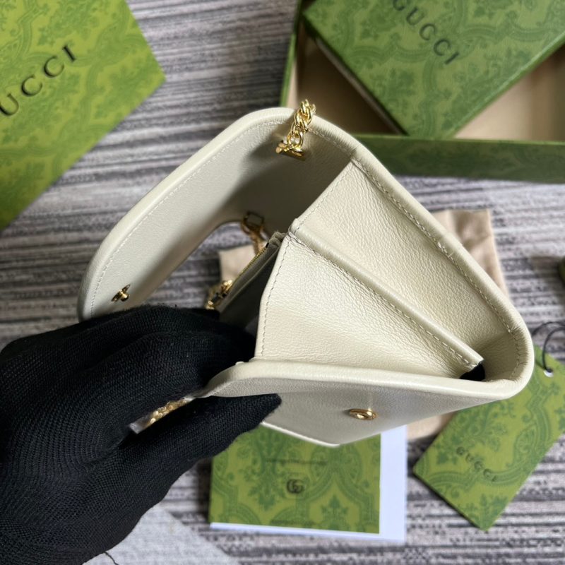 20230420_i1681996212_1621_8_jpg BLONDIE INTERLOCK MINI SHOULDER BAG 12 IN WHITE CALFSKIN GOLD CHAIN