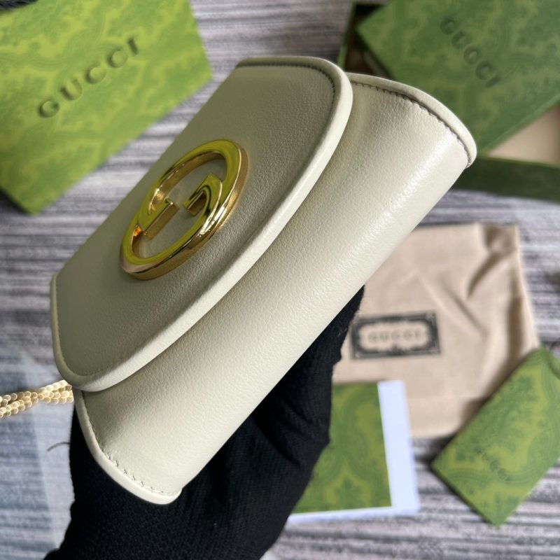 20230420_i1681996212_6379_3_jpg BLONDIE INTERLOCK MINI SHOULDER BAG 12 IN WHITE CALFSKIN GOLD CHAIN