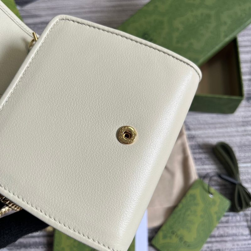 20230420_i1681996212_7726_6_jpg BLONDIE INTERLOCK MINI SHOULDER BAG 12 IN WHITE CALFSKIN GOLD CHAIN