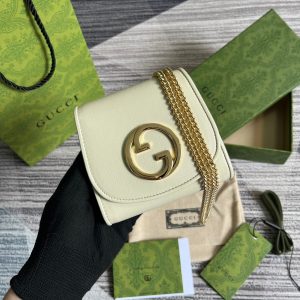 20230420_i1681996212_8542_0_jpg BLONDIE INTERLOCK MINI SHOULDER BAG 12 IN WHITE CALFSKIN GOLD CHAIN