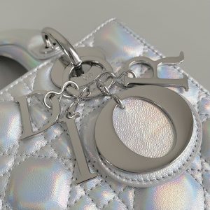 MEDIUM LADY 20 HANDBAG IN SILVER LAMBSKIN