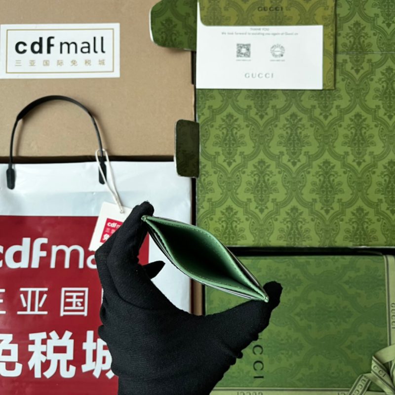 20230505_i1683276280_3676_7_jpg MARMONT QUILTED CARD CASE 10 IN LIGHT GREEN LAMBSKIN