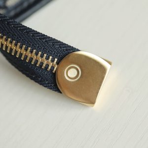 BOOK TOTE 26 IN BLUE OBLIQUE JACQUARD