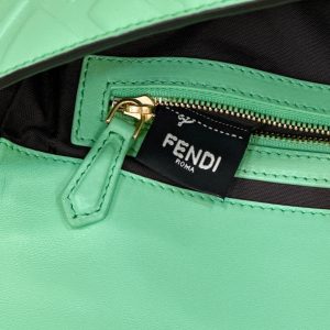 20230508_i1683530198_2493_6_jpg Baguette 27cm Green Lambskin Gold Hardware