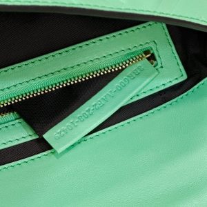 BAGUETTE WITH FF MOTIF 27 IN DE YORK GREEN SOFT LAMBSKIN GOLD HARDWARE