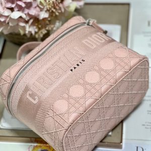 20230508_i1683548792_1631_6_jpg SMALL 25 TRAVEL VANITY CASE WITH SHOULDER STRAP PEACH PINK