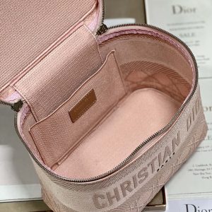 20230508_i1683548792_4057_7_jpg SMALL 25 TRAVEL VANITY CASE WITH SHOULDER STRAP PEACH PINK