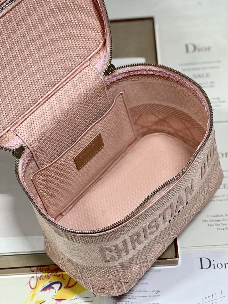 20230508_i1683548792_4057_7_jpg SMALL 25 TRAVEL VANITY CASE WITH SHOULDER STRAP PEACH PINK