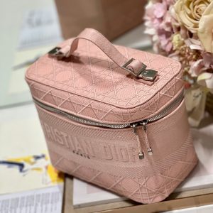 20230508_i1683548792_6174_2_jpg SMALL 25 TRAVEL VANITY CASE WITH SHOULDER STRAP PEACH PINK