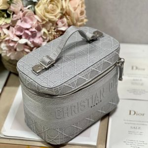 20230508_i1683549128_641_1_jpg SMALL 25 TRAVEL VANITY CASE WITH SHOULDER STRAP DOVE GRAY