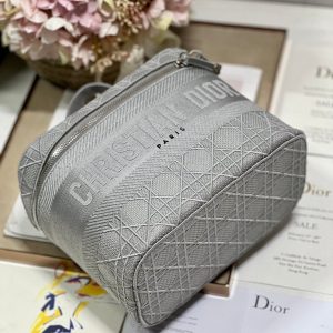 20230508_i1683549128_9935_5_jpg SMALL 25 TRAVEL VANITY CASE WITH SHOULDER STRAP DOVE GRAY