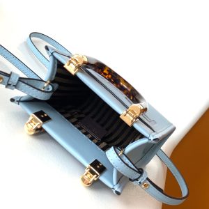 20230514_i1684056315_4929_4_jpg_7f7e0d9e-9d7d-4bda-aae1-7a87e4ec3732 Fendi Mini Sunshine Shopper Bag 18 Blue Leather