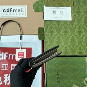 20230518_i1684393726_3614_2_jpg WALLET 11 IN MOSS GREEN EMBOSSED CALFSKIN