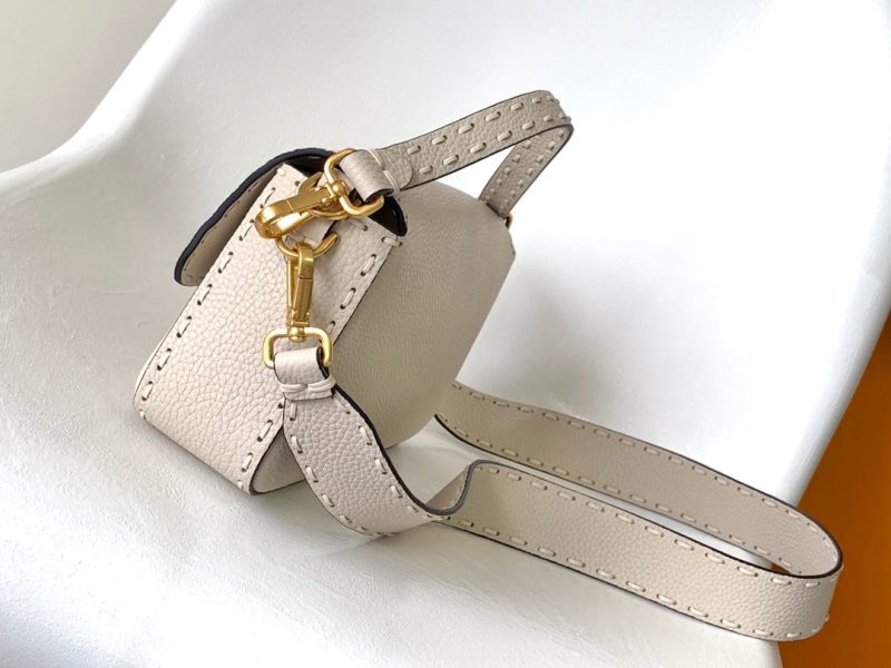 Fendi Baguette 27 Bag Beige Calfskin Ghw