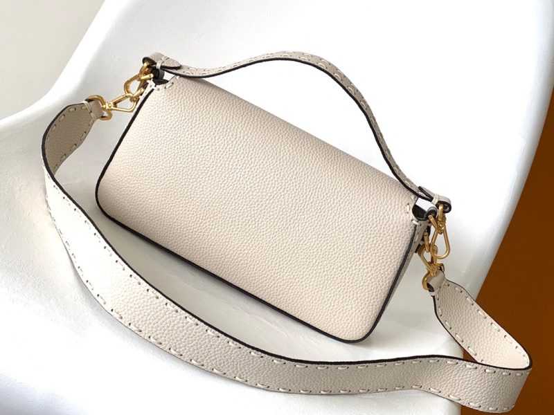 Fendi Baguette 27 Bag Beige Calfskin Ghw