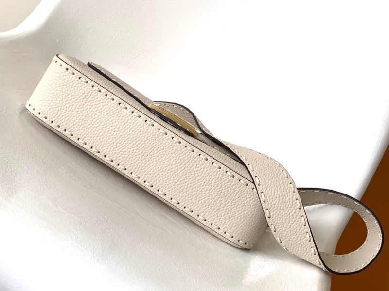 Fendi Baguette 27 Bag Beige Calfskin Ghw