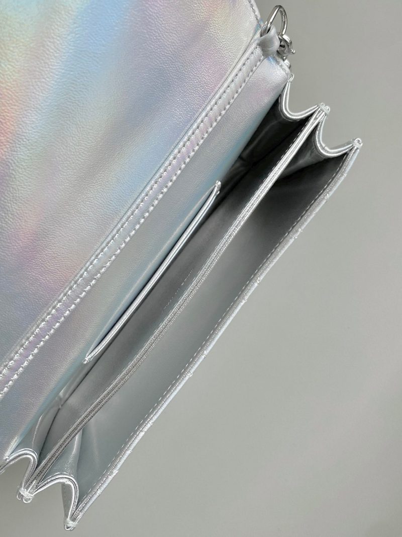 20230522_i1684737447_8691_6_jpg LADY 21 CHAIN BAG IN SILVER LAMBSKIN