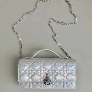 20230522_i1684737447_9363_1_jpg LADY 21 CHAIN BAG IN SILVER LAMBSKIN