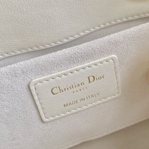 MINI LADY 19 IN WHITE LAMBSKIN