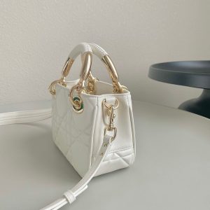 MINI LADY 19 IN WHITE LAMBSKIN