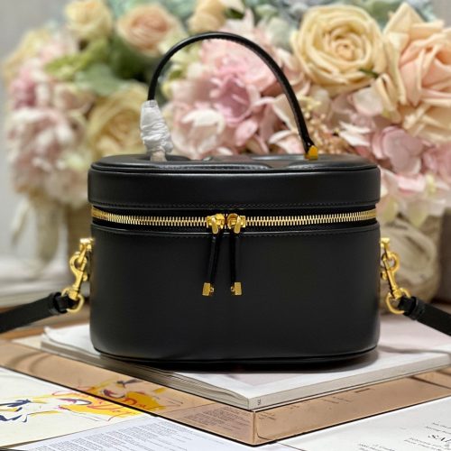 CARO SMALL 20 VANITY CASE IN BLACK SMOOTH LAMBSKIN