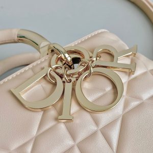 LADY 25 HANDBAG IN BEIGE CALFSKIN