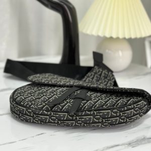 SADDLE 28 BAG IN BLACK OBLIQUE JACQUARD