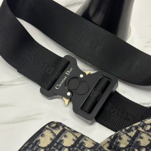 20230603_i1685762518_7941_3_jpg SADDLE 28 BAG IN BEIGE AND BLACK OBLIQUE JACQUARD