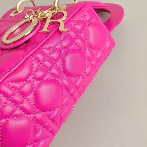 20230616_i1686909091_6035_2_jpg MEDIUM LADY 20 HANDBAG IN HOT PINK LAMBSKIN