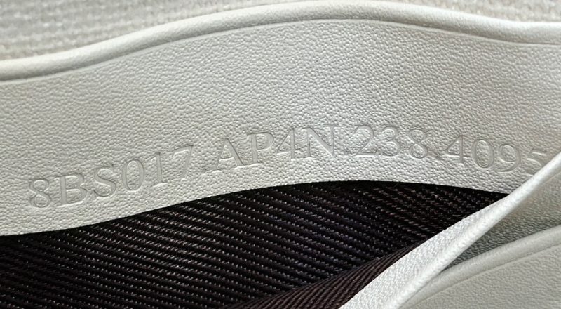 20230623_i1687507596_7659_7_jpg FendiI 19 BAGUETTE BAG IN BLACK MIX WHITE CANVAS WITH GOLD HARDWARE